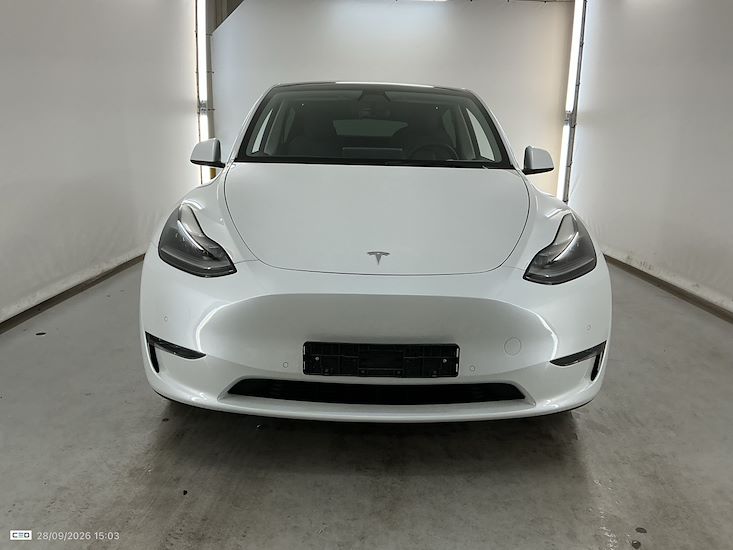 Tesla Model Y — photo 2