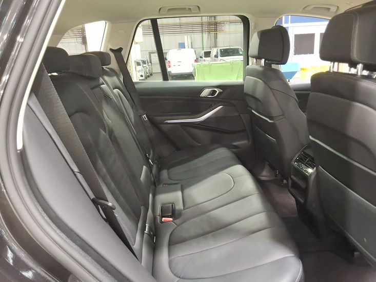 Bmw X5 — photo 5