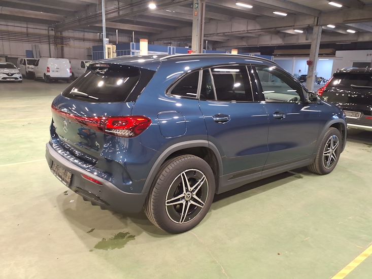 Mercedes-Benz Eqa — photo 4