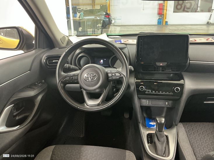 Toyota Yaris — photo 6
