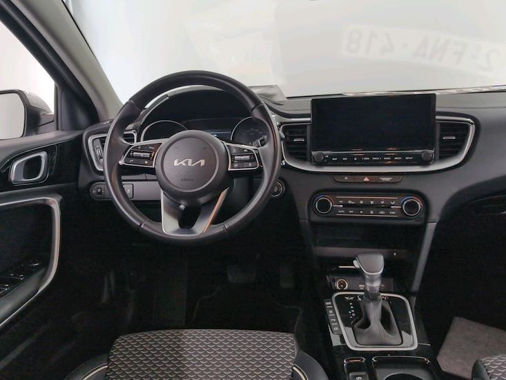 Kia Ceed Sportswagon — photo 8