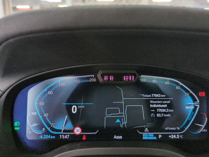 Bmw Ix3 — photo 10