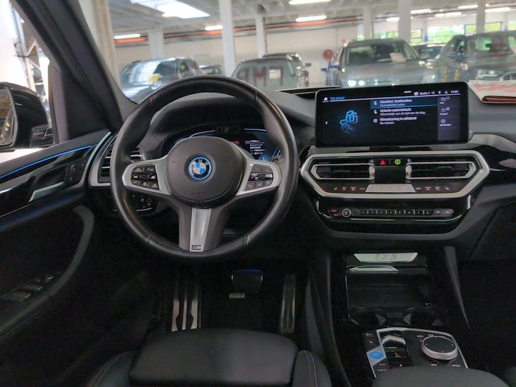 Bmw Ix3 — photo 8