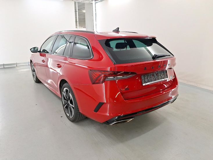 Skoda Octavia — photo 2