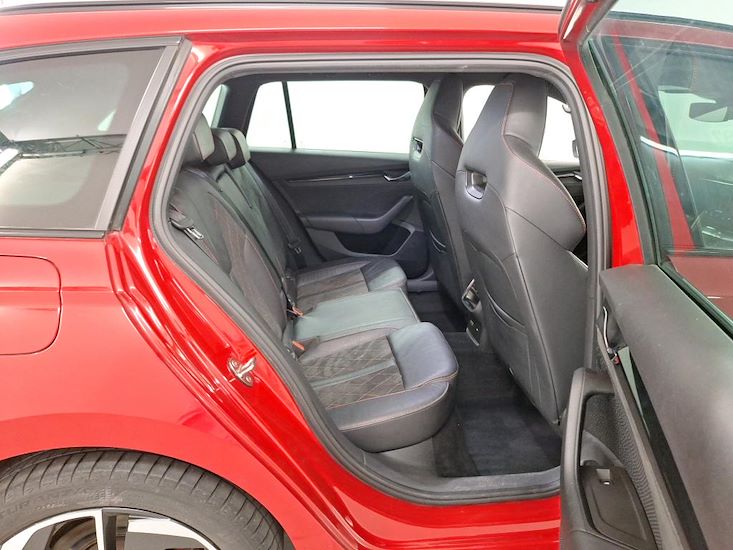 Skoda Octavia — photo 9