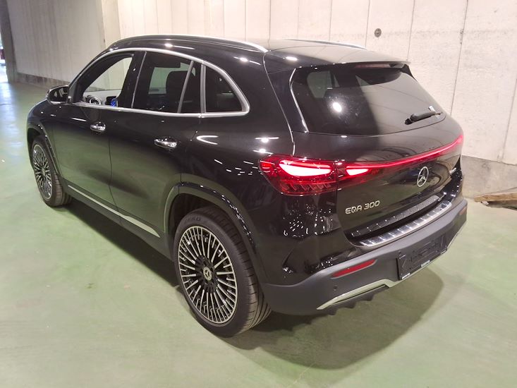Mercedes-Benz Eqa — photo 2