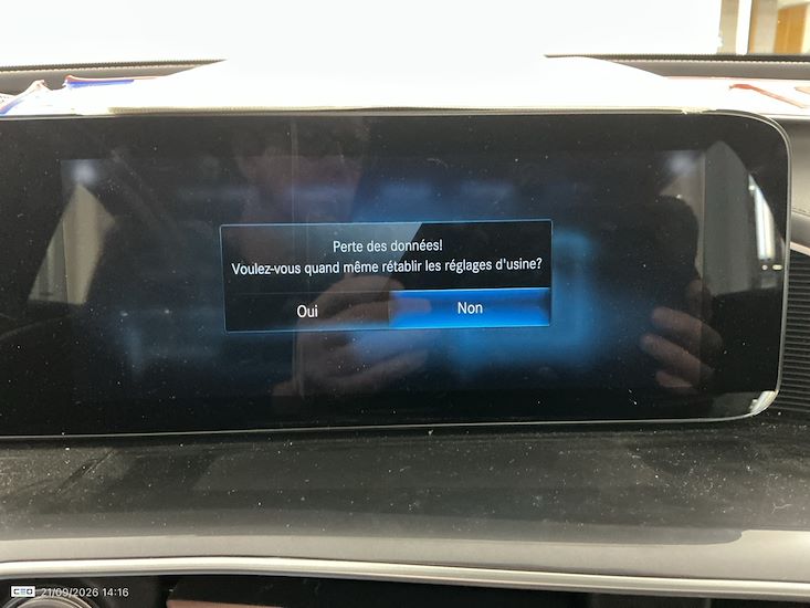 Mercedes-Benz Eqc — photo 10