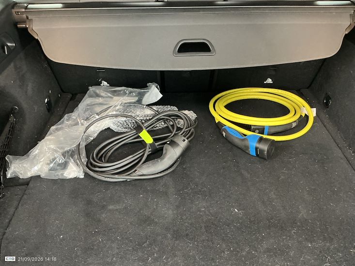 Mercedes-Benz Eqc — photo 14