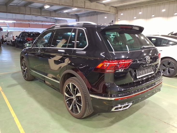 Volkswagen Tiguan — photo 2