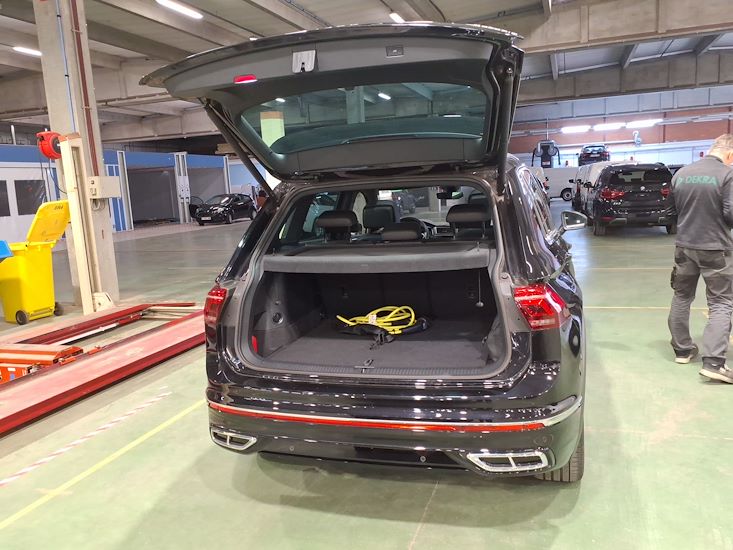 Volkswagen Tiguan — photo 3