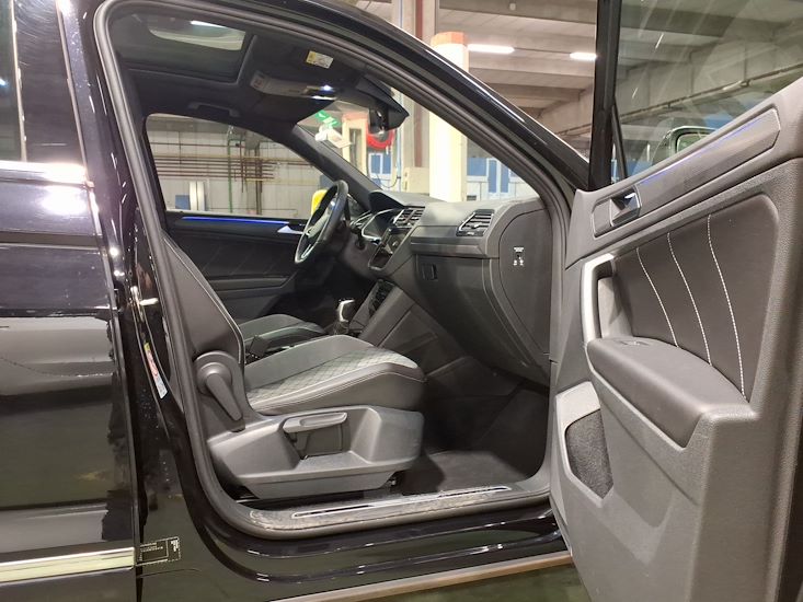 Volkswagen Tiguan — photo 7