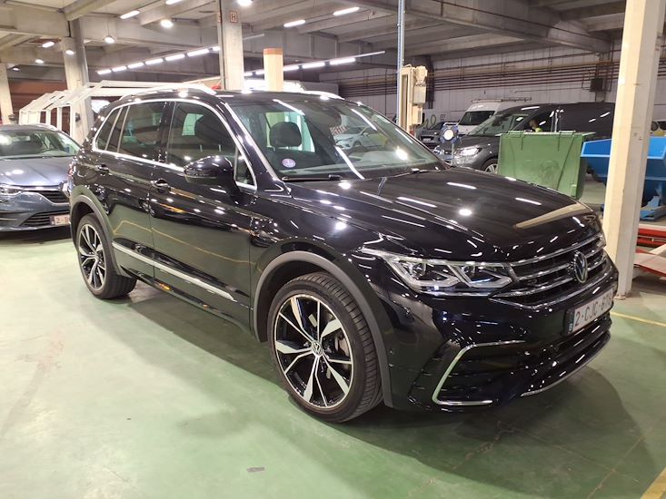 Volkswagen Tiguan — photo 8