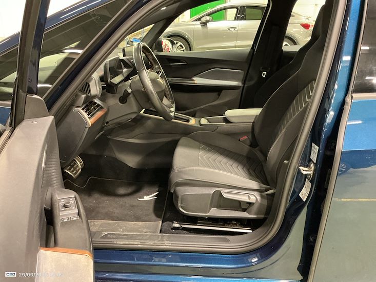 Cupra Born — photo 10