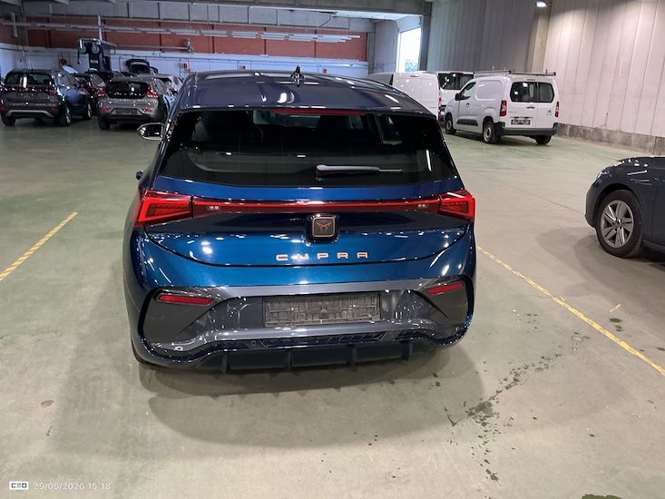 Cupra Born — photo 5