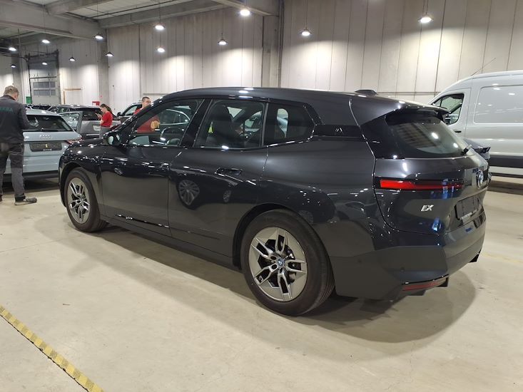 Bmw Ix — photo 2