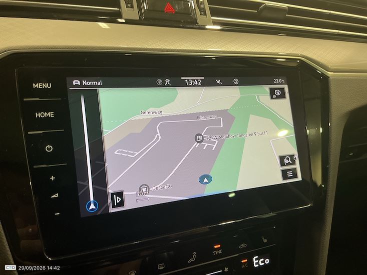 Volkswagen Passat — photo 9