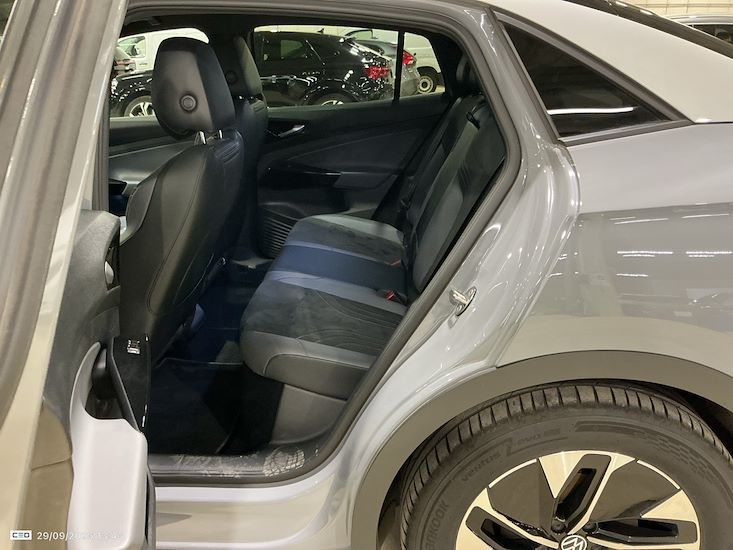 Volkswagen Id.5 — photo 11