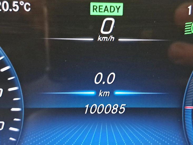 Mercedes-Benz Eqc — photo 10
