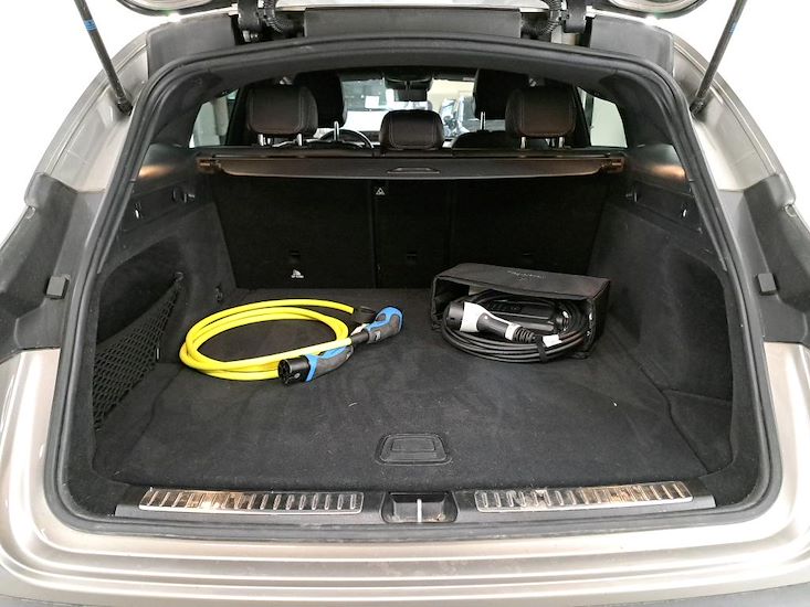 Mercedes-Benz Eqc — photo 7