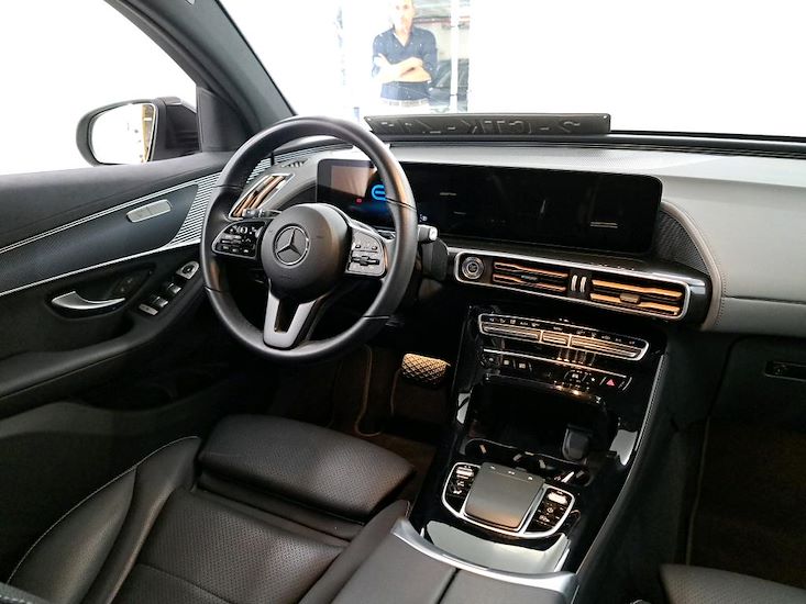 Mercedes-Benz Eqc — photo 8