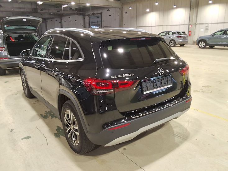 Mercedes-Benz Gla — photo 2
