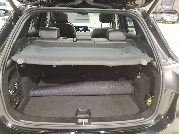 Mercedes-Benz Gla — photo 3