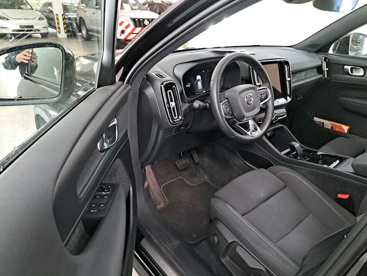 Volvo Xc40 — photo 5
