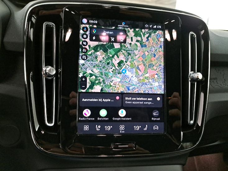 Volvo Xc40 — photo 9