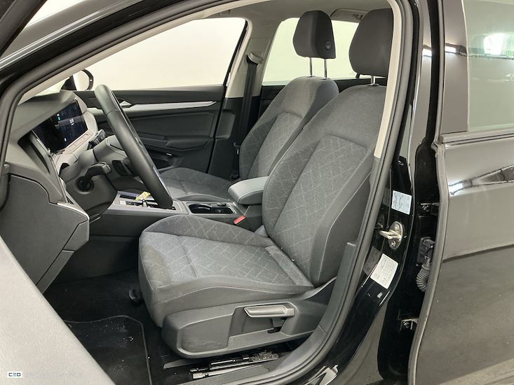 Volkswagen Golf — photo 11
