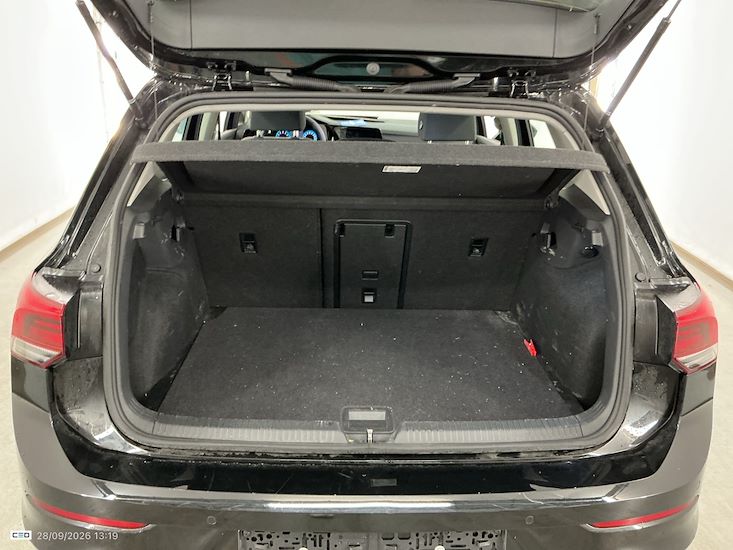 Volkswagen Golf — photo 13