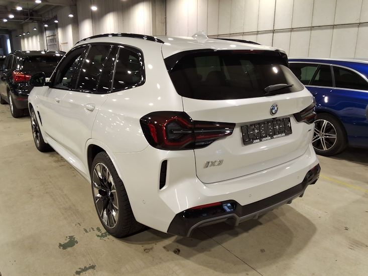 Bmw Ix3 — photo 2