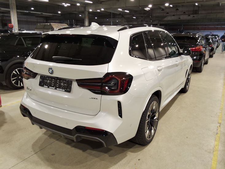 Bmw Ix3 — photo 4