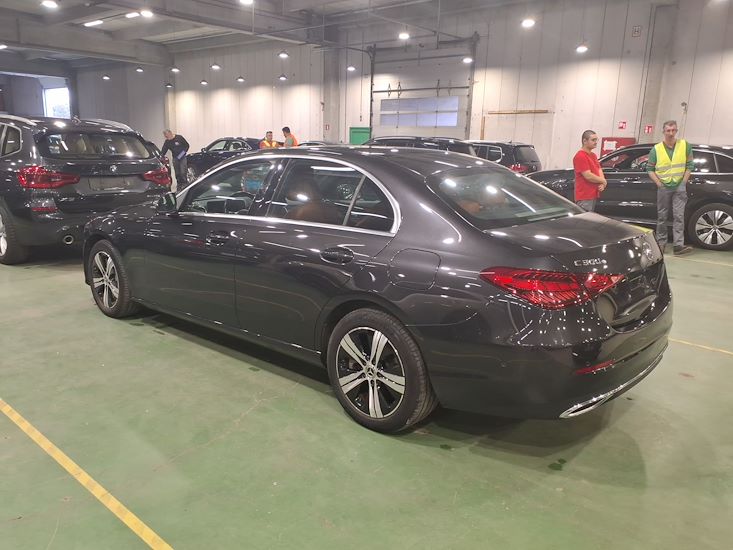 Mercedes-Benz C-Class — photo 2