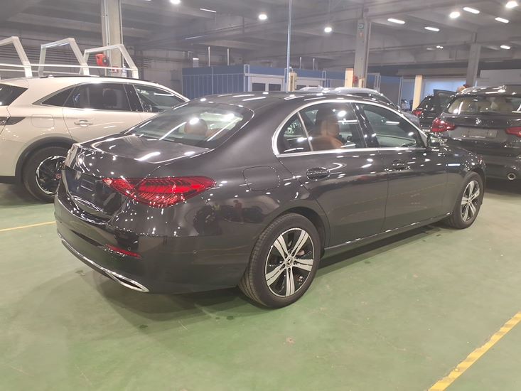 Mercedes-Benz C-Class — photo 4