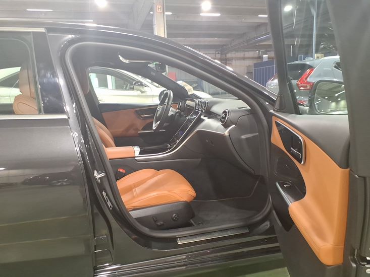 Mercedes-Benz C-Class — photo 7