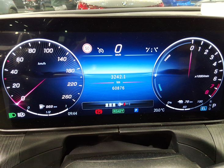 Mercedes-Benz C-Class — photo 9