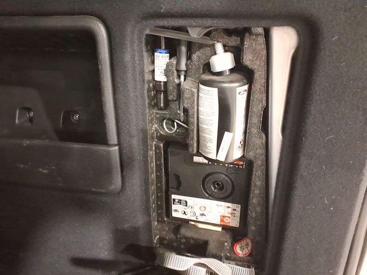 Ford Tourneo — photo 11