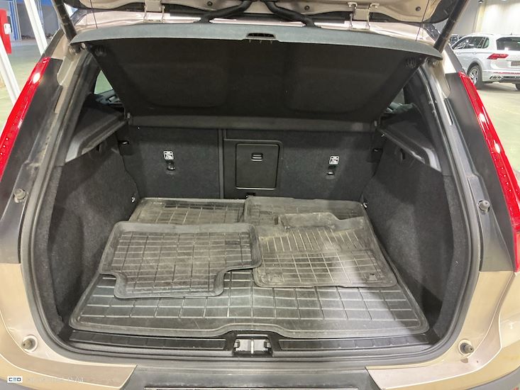 Volvo Xc40 — photo 13