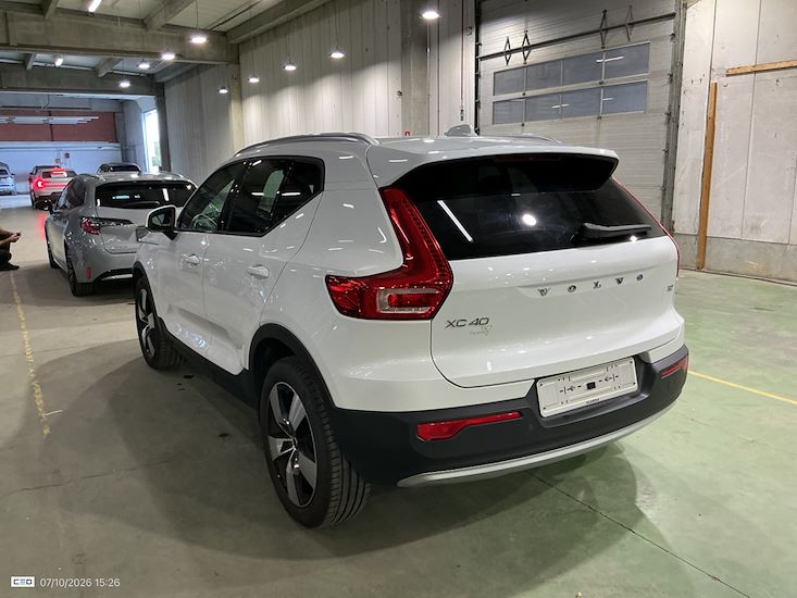Volvo Xc40 — photo 3