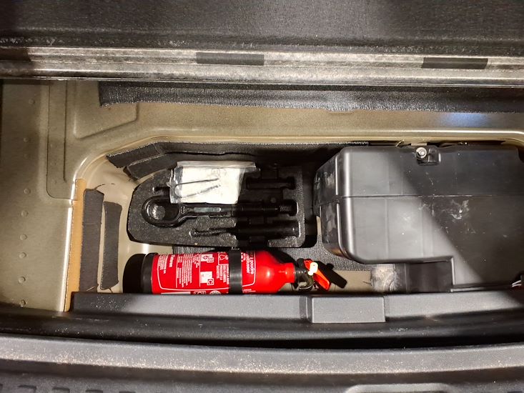 Audi Q4 — photo 11