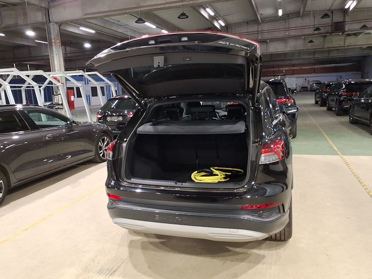 Audi Q4 — photo 3