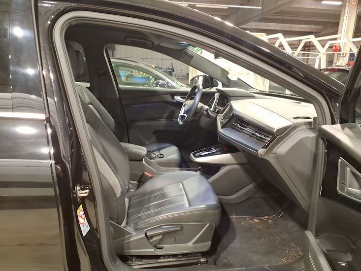 Audi Q4 — photo 7