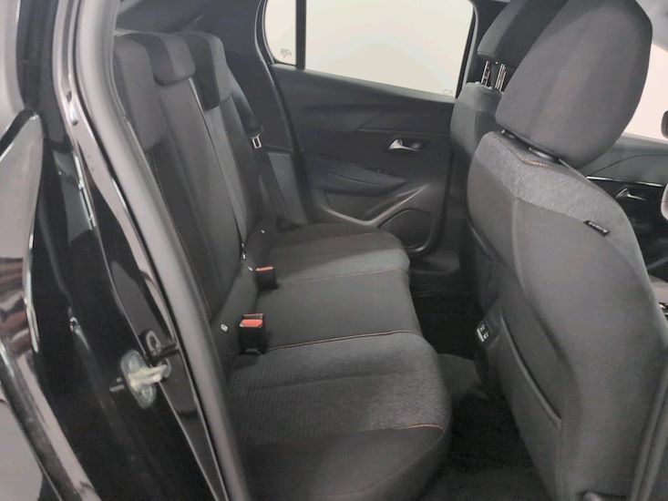 Peugeot 208 — photo 6