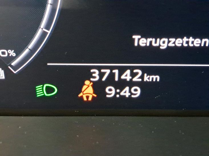 Audi E-Tron — photo 10