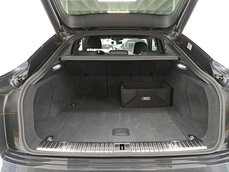 Audi E-Tron — photo 7