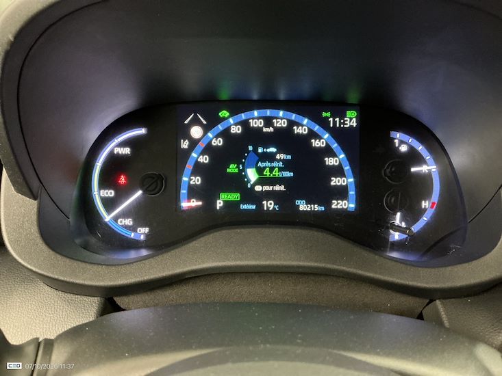 Toyota Yaris — photo 7