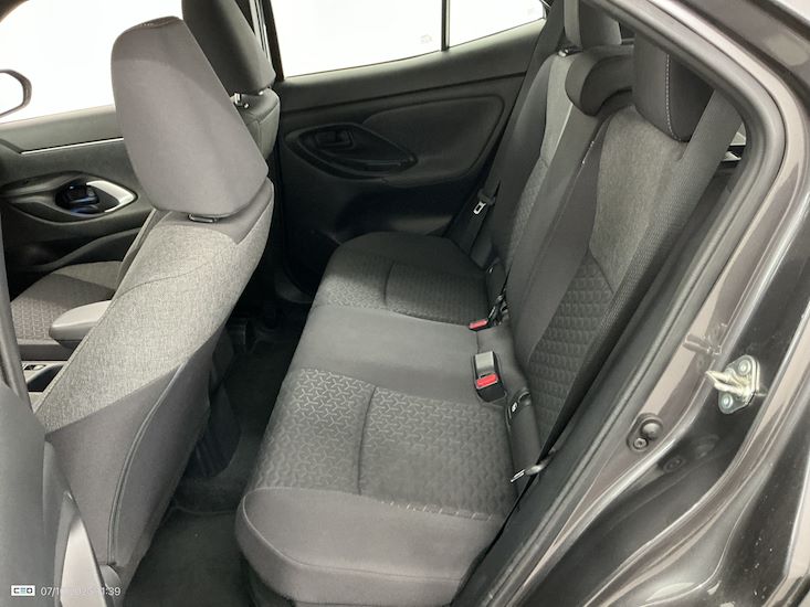 Toyota Yaris — photo 9