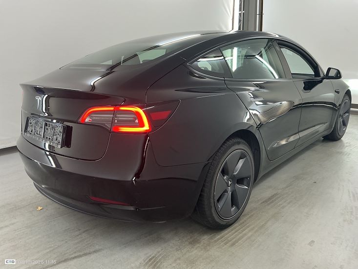 Tesla Model 3 — photo 4