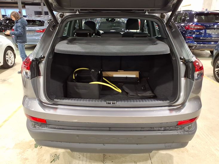 Audi Q4 — photo 3