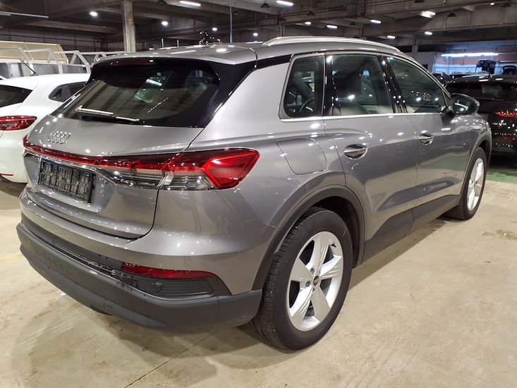 Audi Q4 — photo 4